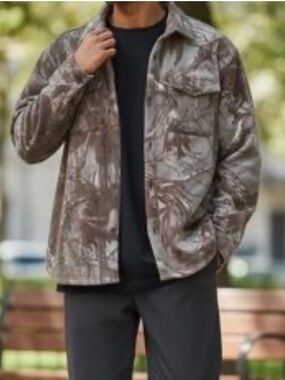 Original Deluxe Camouflage sherpa lined Jacket NWT 1